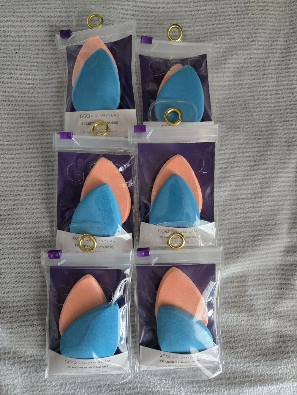 12 CT GSQ by GLAMSQUAD Teardrop Beauty Blenders